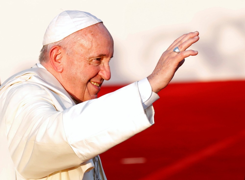 رحلة بابا السلام .. كيف أصبح «الطفل خورخي» البابا فرنسيس؟