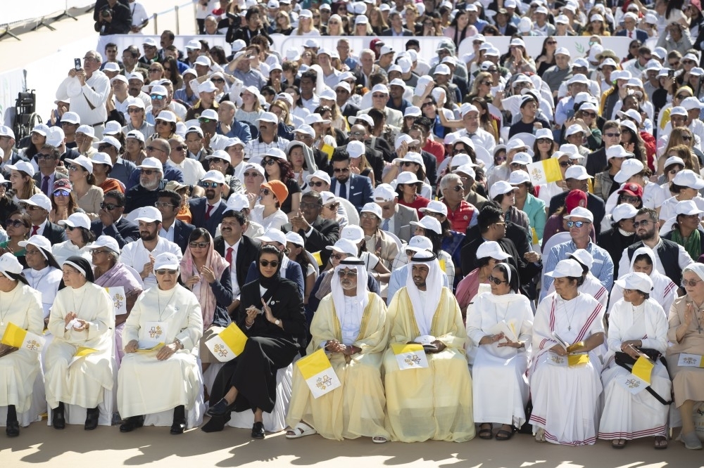 مشاركون في القداس: صلينا للسلام .. شكراً الإمارات