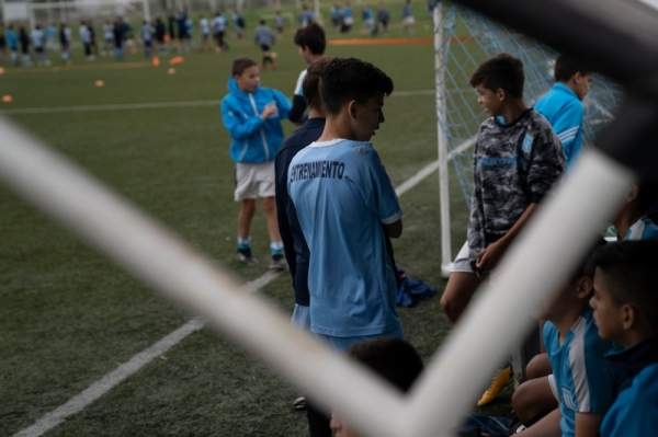 راسينغ الأرجنتيني يستنسخ تقنية «فوتبونوت» لزعامة الكرة اللاتينية