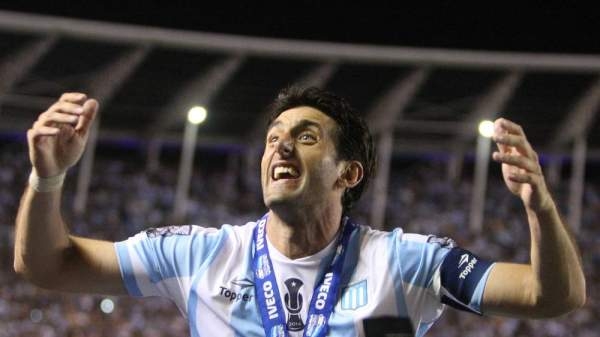 راسينغ الأرجنتيني يستنسخ تقنية «فوتبونوت» لزعامة الكرة اللاتينية