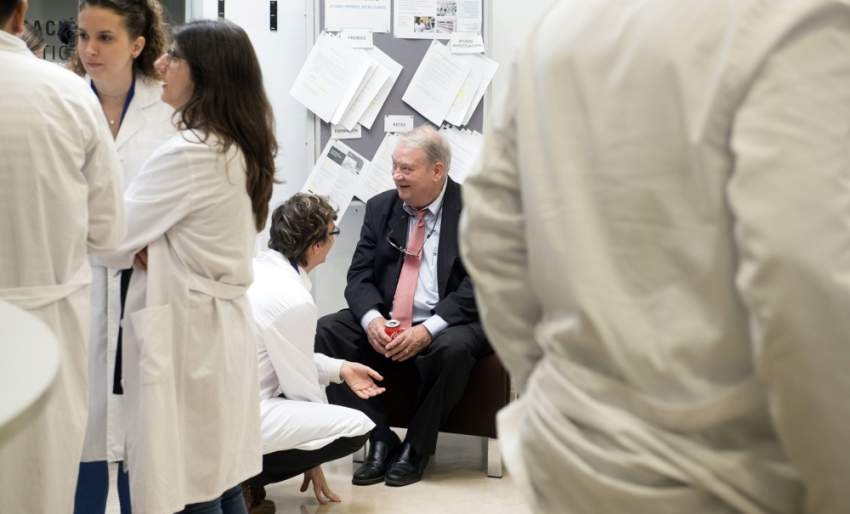 فريد مراد صاحب «نوبل للطب»: انتظروا «عقاقير النانو» لهزيمة السرطان
