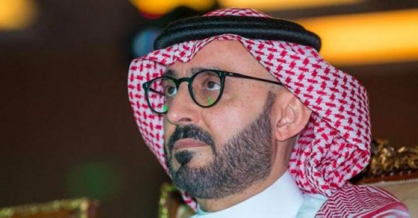 استقالة الفواز من رئاسة اتحاد الكرة السعودي