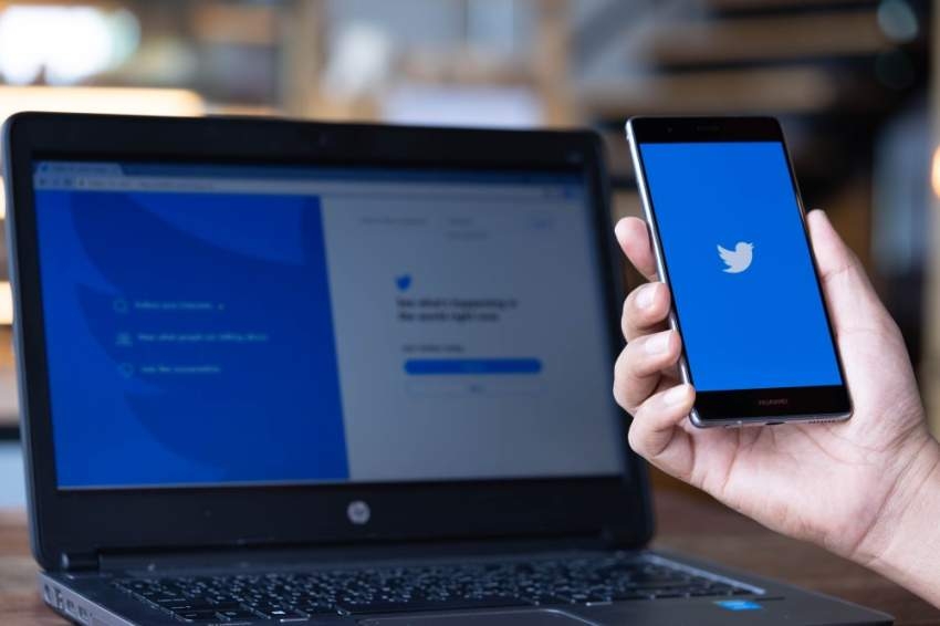 «تويتر» يختبر تجربة جديدة لإخفاء الردود على مشاركات المستخدم