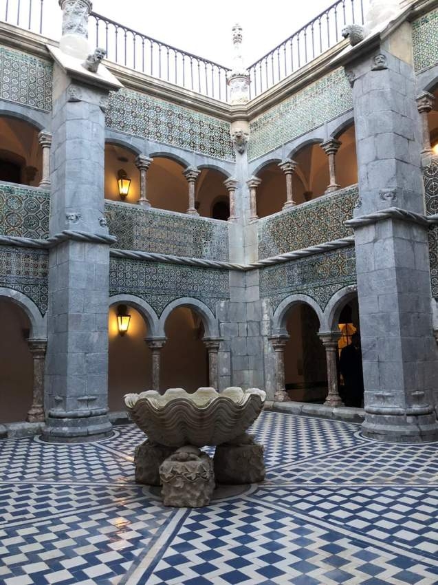 لمسات أندلسية في قصر بينا في البرتغال