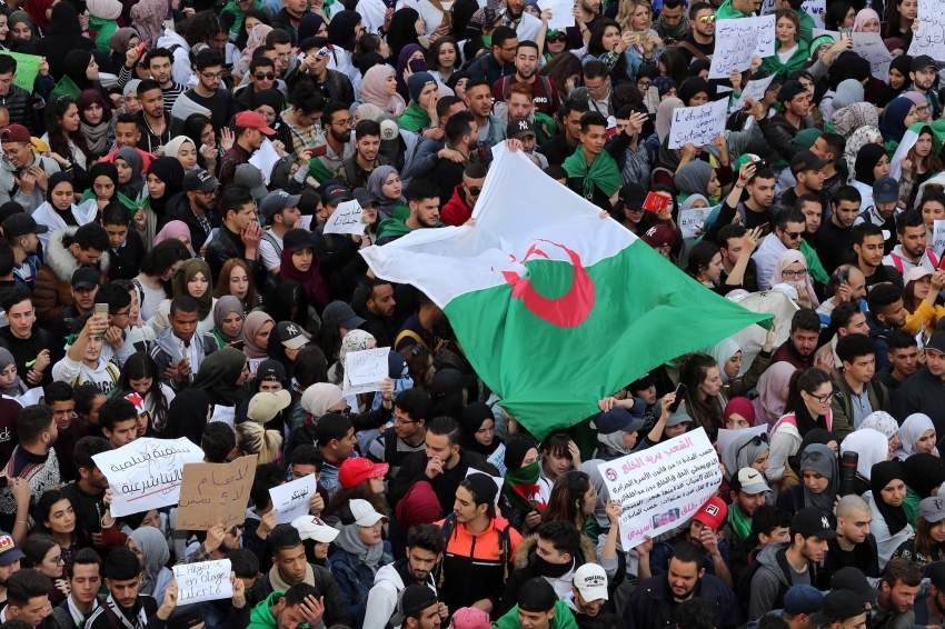 الجيش الجزائري: نسعى لإنقاذ بلادنا من أخطار محيطنا الجغرافي