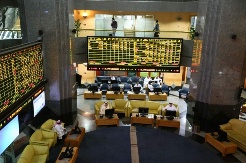 الأسهم القيادية ترفع «أبوظبي»  1.7%.. وانخفاض طفيف في «دبي»