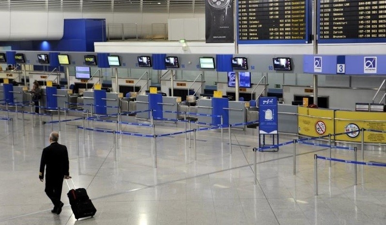 طوارئ في مطار أثينا بعد مكالمة عن محاولة اختطاف طائرة