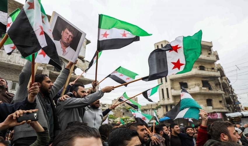 متظاهرون يحيون الذكرى الثامنة للثورة السورية في مناطق المعارضة