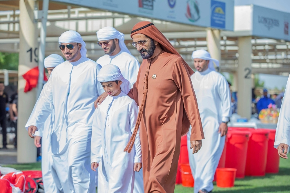 محمد بن راشد يشهد السباق الرئيس لمهرجان ولي عهد دبي للقدرة