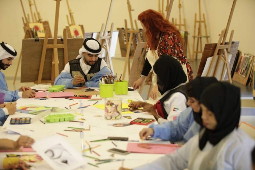 موظفو إسعاف دبي يتدربون على الرسم