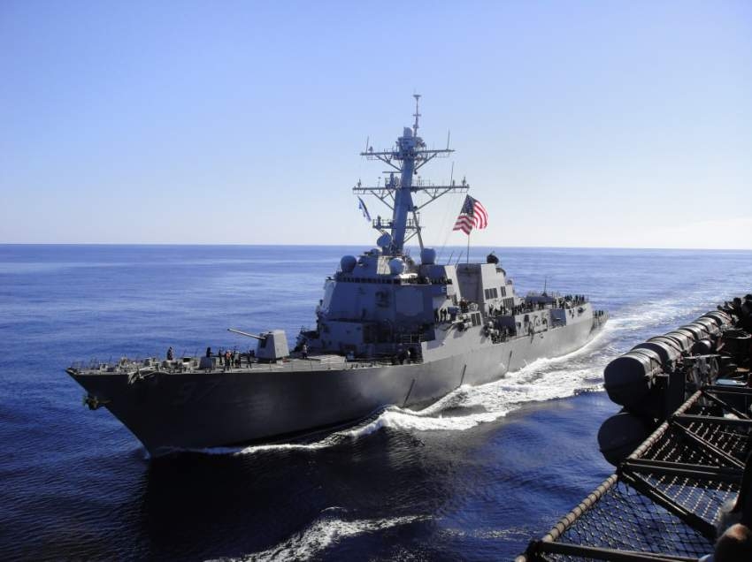 سفينتان حربيتان أمريكيتان تعبران مضيق تايوان رغم معارضة الصين
