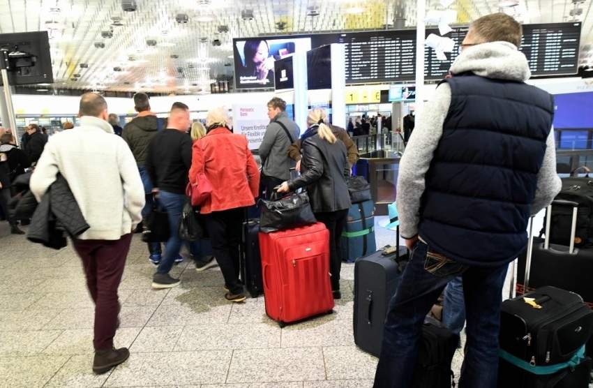 إلغاء المزيد من الرحلات من مطار فرانكفورت الألماني بسبب استمرار خلل تقني