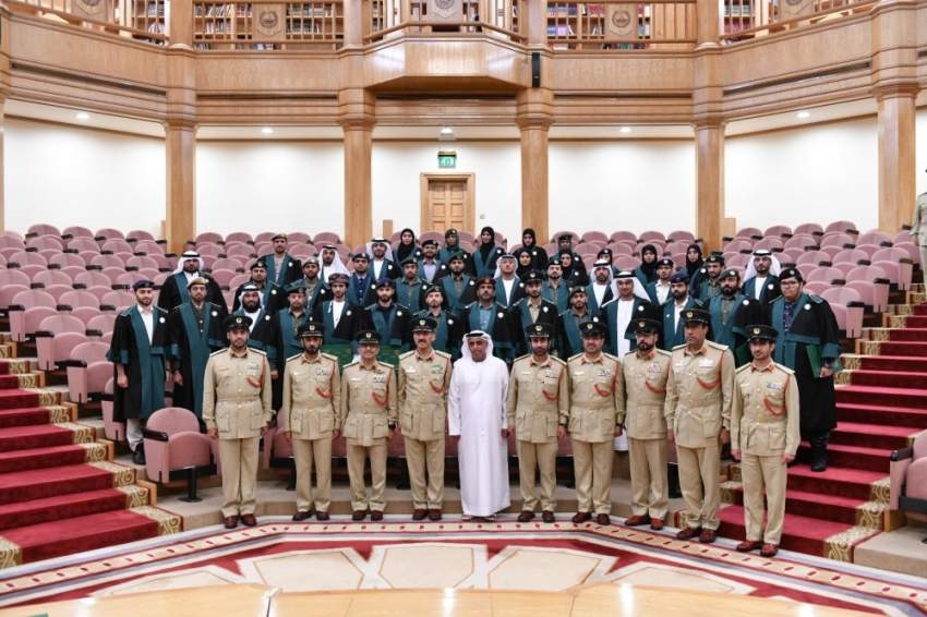 تخريج 59 طالباً من برنامج الدراسات المسائية المنتظمة بشرطة دبي