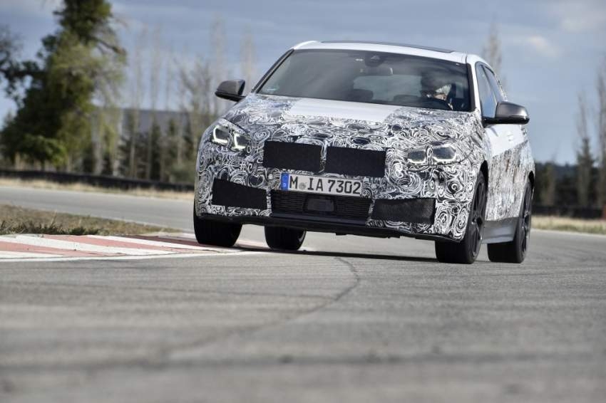 BMW الفئة الأولى الجديدة كلياً في آخر مراحل الاختبارات