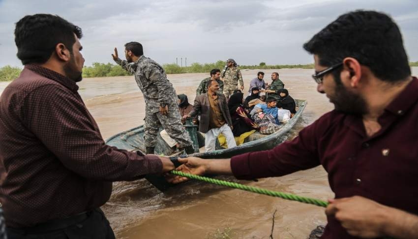 إخلاء 70 قرية جنوبي إيران بسبب الفيضانات