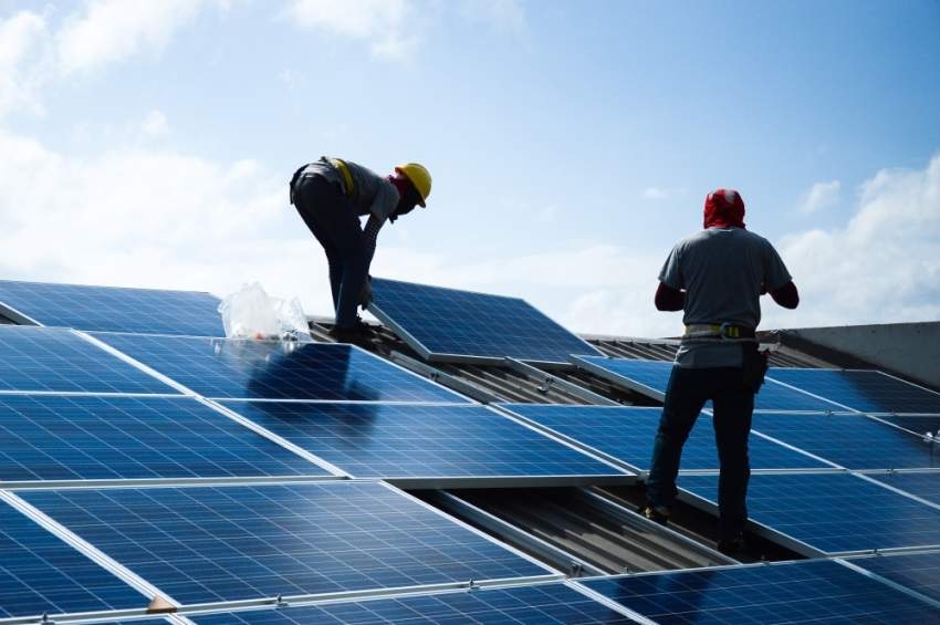 ألواح شمسية كهروضوئية في 10% من منازل المواطنين