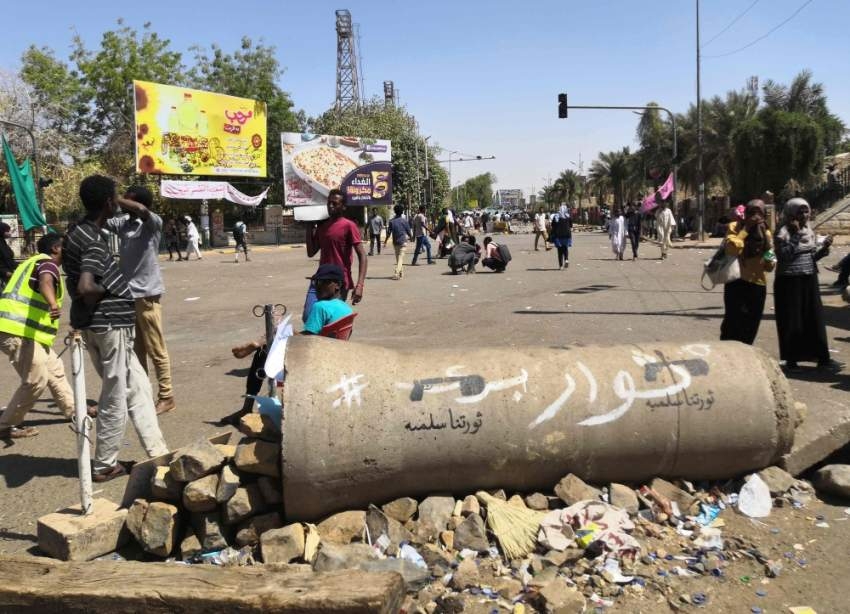 «المهنيين السودانيين» يطالب بمجلس مدني بدلاً من «العسكري الانتقالي»