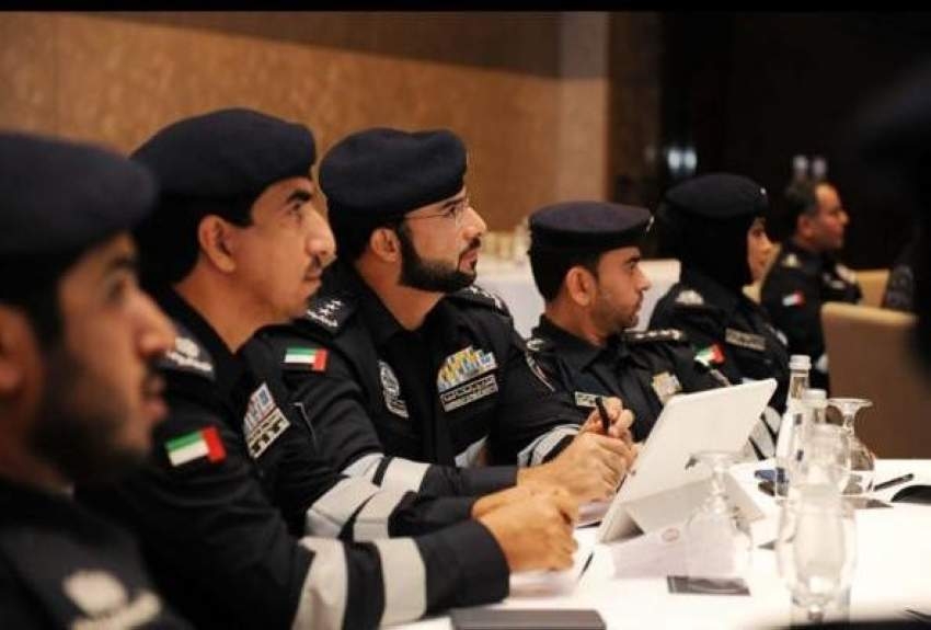 مناقشة المشاريع المستقبلية لعمليات شرطة أبوظبي