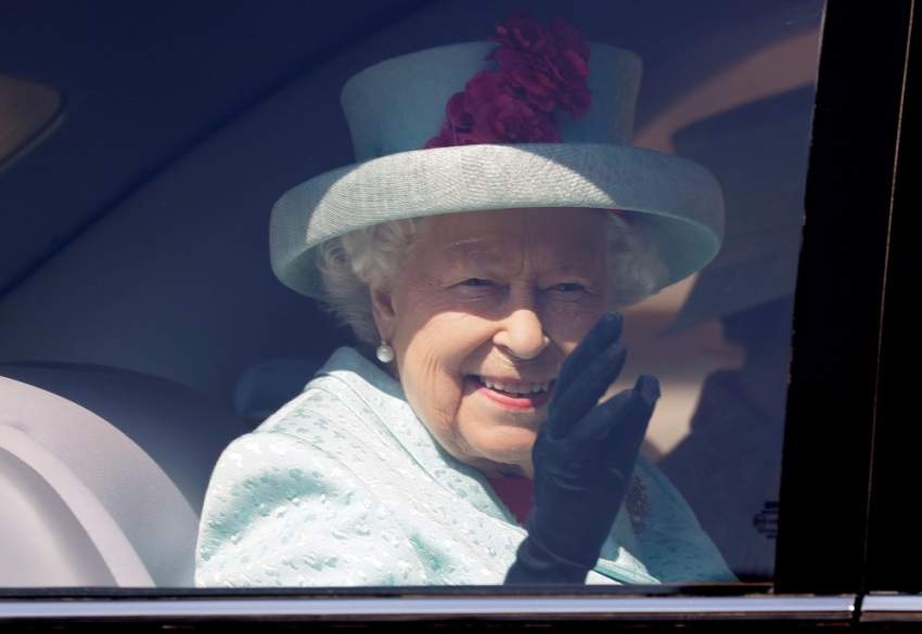 الملكة إليزابيث تحتفل بعيدها الـ 93 وسط غياب ميغان ماركل
