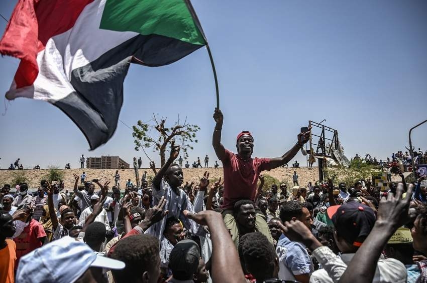 مواجهة بين «العسكري السوداني» والمعارضة بشأن الانتقال السياسي