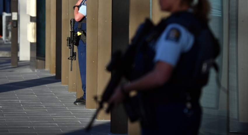 لص يسرق 11 قطعة سلاح من مركز للشرطة في نيوزيلندا