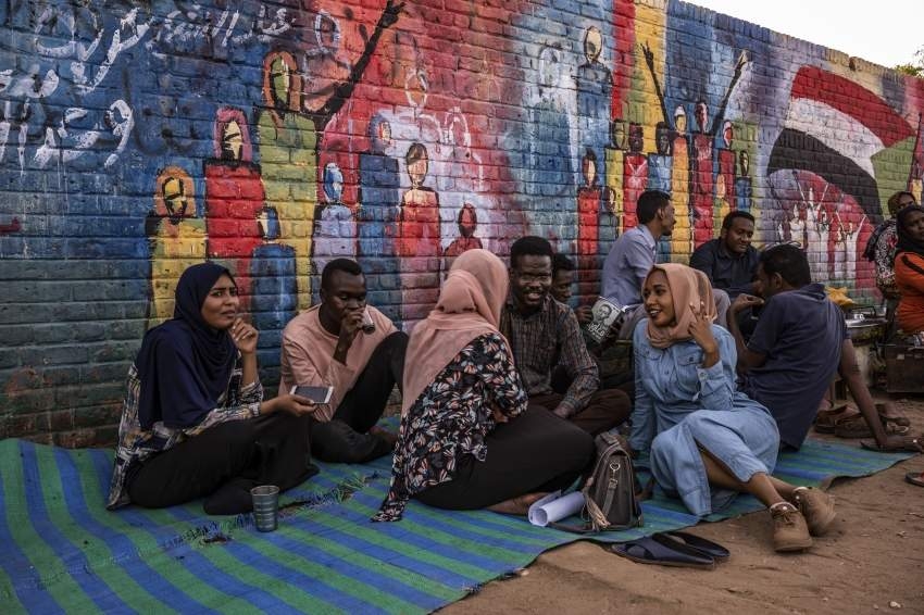 «قوى التغيير» تتسلم وثيقة إدارة المرحلة الانتقالية من «العسكري السوداني»