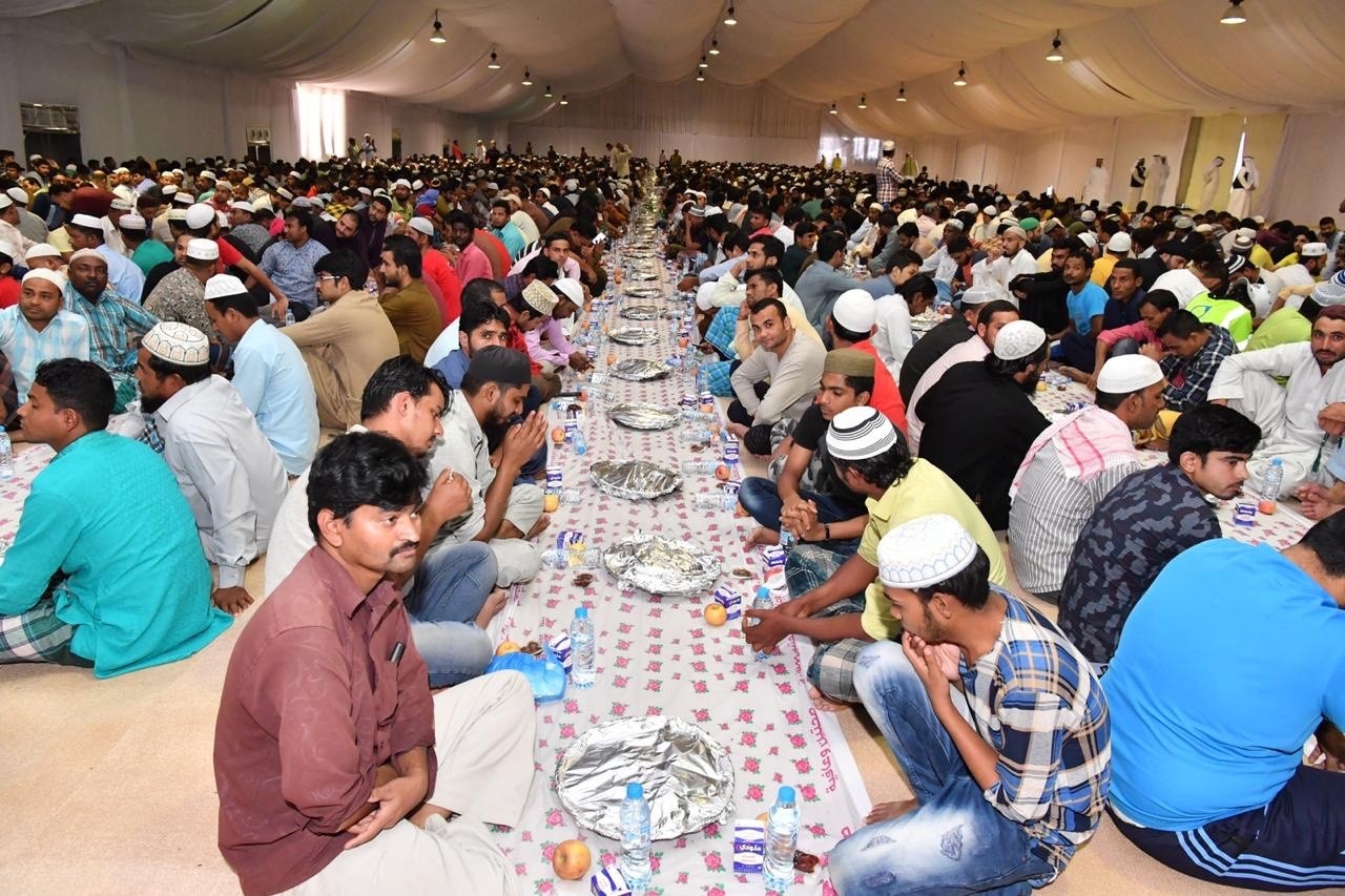 3000 عامل على مائدة «لجنة شؤون العمال» في دبي