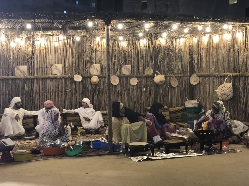 خراريف ومراقبة النجوم وألعاب شعبية في رمضان قصر الحصن