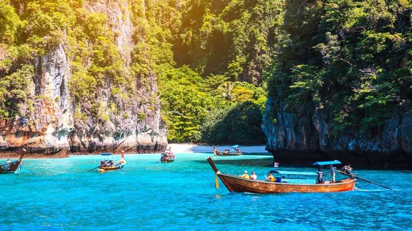 تايلاند تغلق شاطئ "مايا باي" حتى 2021
