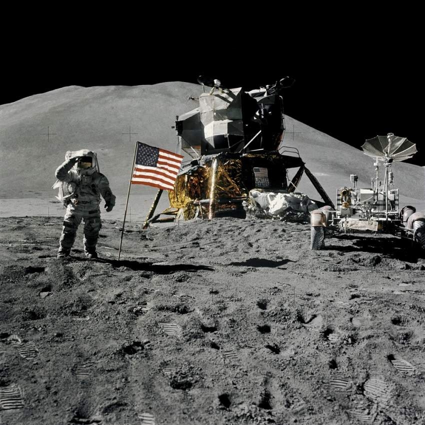 «العودة للقمر» .. ناسا تختار شركة لتصنيع المركبة اللازمة