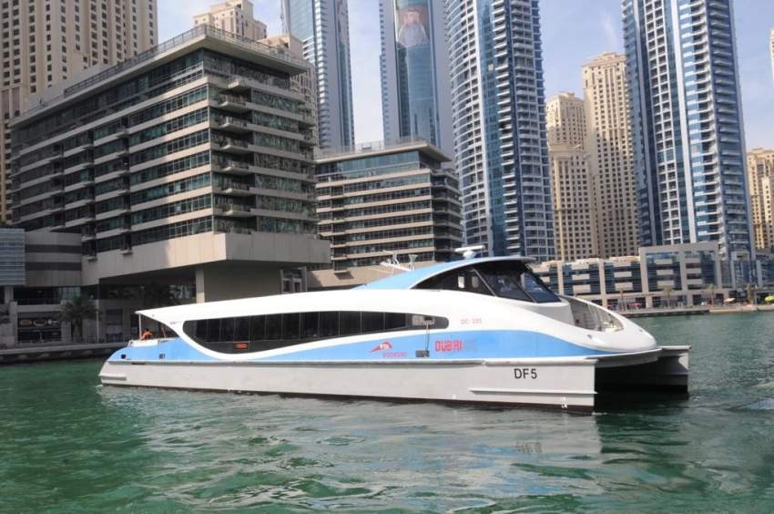 "الطرق والمواصلات" تطلق خطاً بحرياً لدعم السياحة عبر قناة دبي المائية