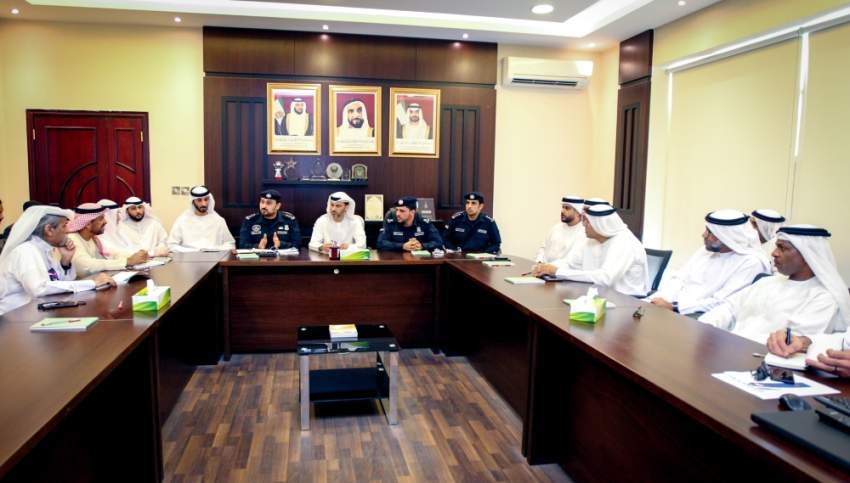شرطة أبوظبي تناقش تطوير عمل شركات الأمن الخاص