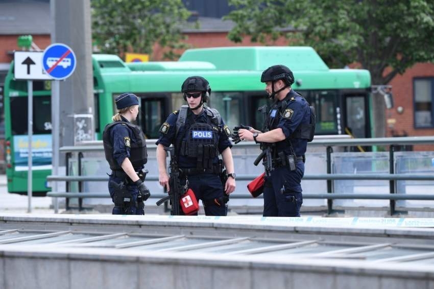 شرطة السويد تعثر على جسم غريب في بلدة شهدت انفجاراً قبل أيام