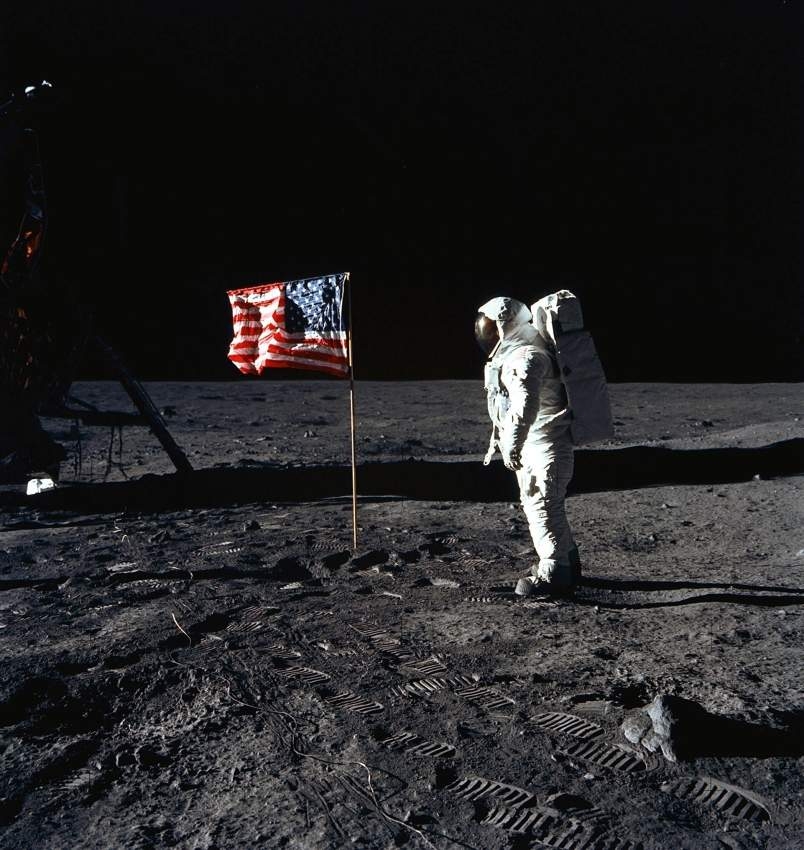 50 عاماً بعد الهبوط على سطح القمر.. رواد فضاء أمريكيون يحتفلون