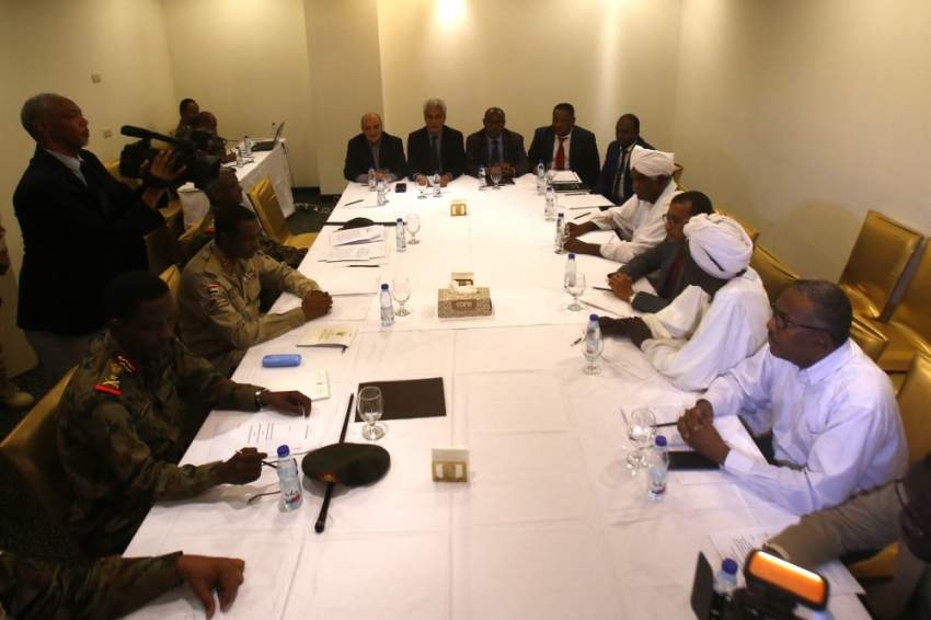 المجلس العسكري بالسودان يستأنف المحادثات مع المعارضة