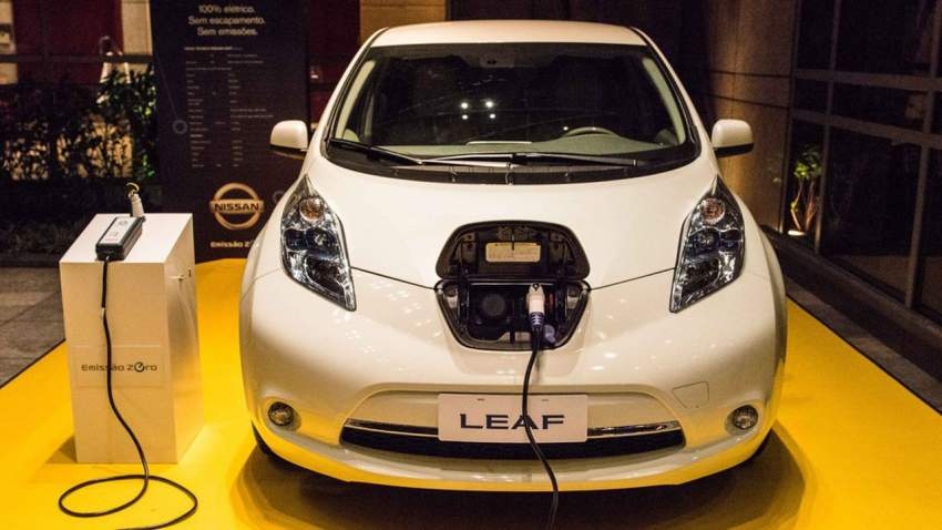 هل تُصبح السيارات مصدر الكهرباء لمنازلنا قريباً؟