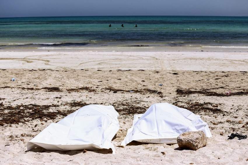 تونس: انتشال 14 جثة بعد غرق قارب متجه من ليبيا إلى أوروبا