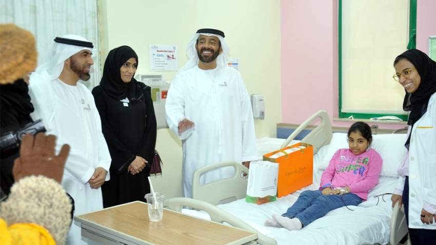 جمعية المؤازرة الإماراتية لمصابي السرطان تزور أطفال مدينة خليفة الطبية