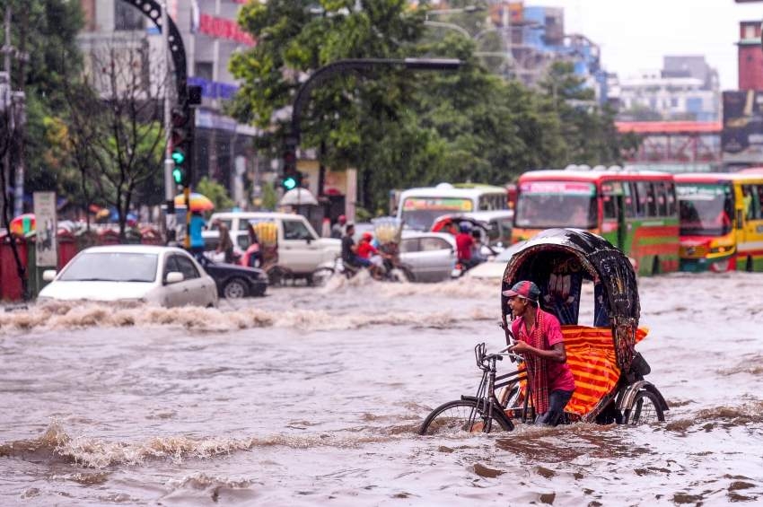مقتل 16 شخصاً جراء فيضانات وانهيارات أرضية في بنغلاديش