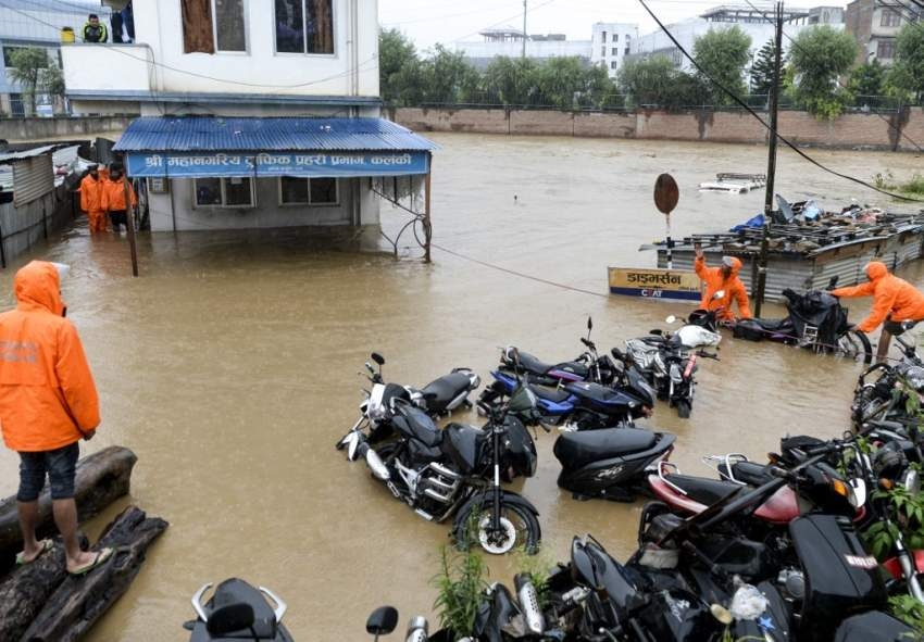 ارتفاع عدد ضحايا الفيضانات والانهيارات الأرضية في نيبال