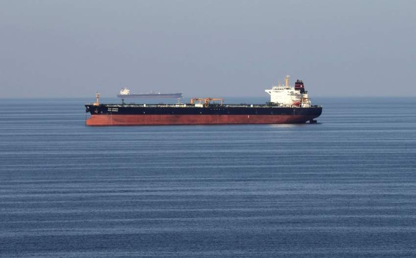 إيران تقر بسحب ناقلة النفط المفقودة بزعم «مساعدتها»
