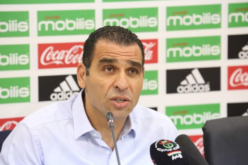 اتحاد الكرة الجزائري يتعهد بتوزيع جائزة الكاف على اللاعبين