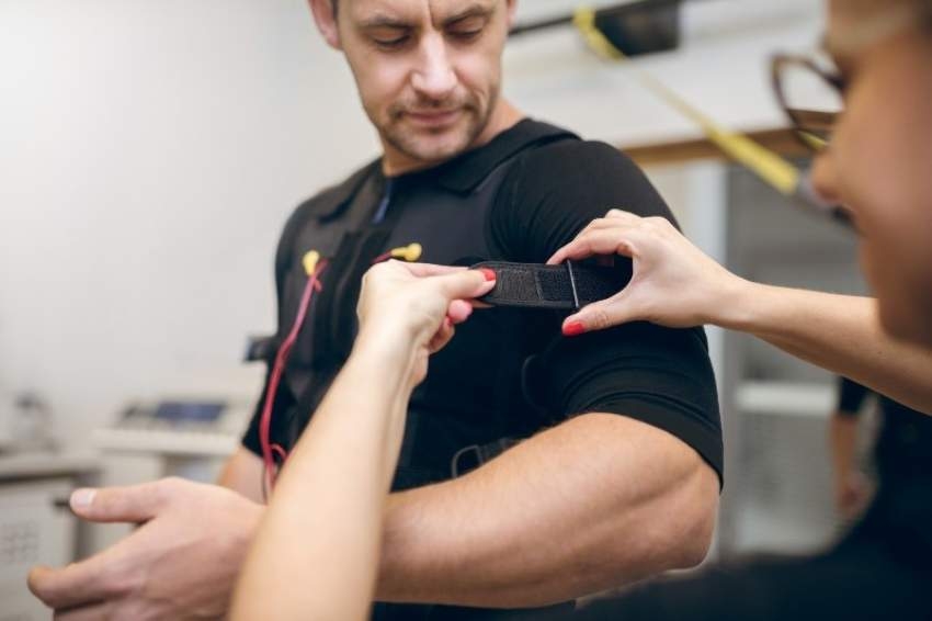 «صحة دبي»: التخسيس بالتحفيز العضلي الكهربائي غير علمي وخطر