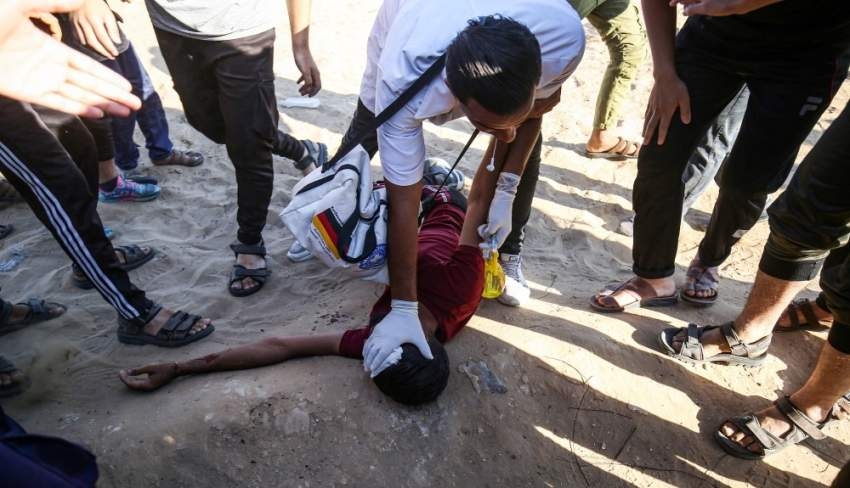 عشرات الإصابات في الضفة وغزة برصاص الاحتلال الإسرائيلي