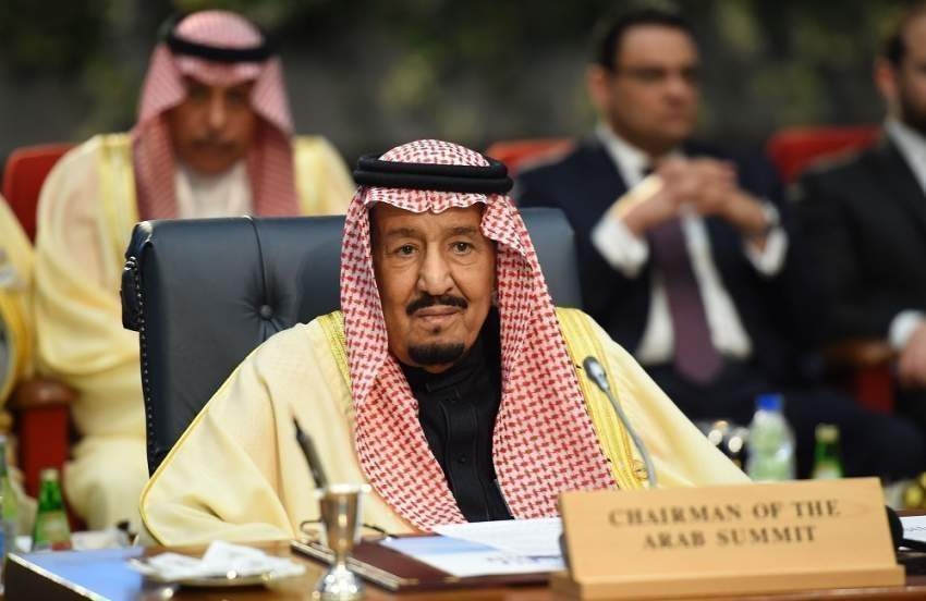 العاهل السعودي يوافق على استضافة قوات أمريكية لتعزيز أمن المنطقة