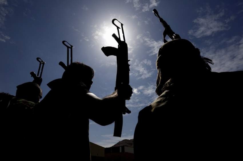 تصفيات في صفوف قيادات الحوثي تنذر بتصدع معسكر الانقلاب