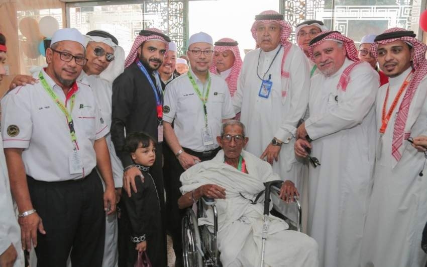 ماليزي يؤدي فريضة الحج بعمر 101 عام