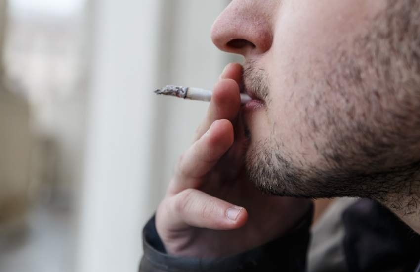7 آثار سلبية تصيب البشرة بسبب التدخين