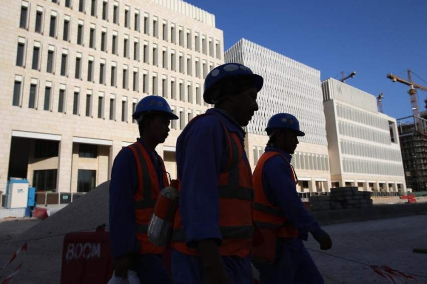 هيومن رايتس ووتش: العمال في قطر يخضعون لنظام استغلالي
