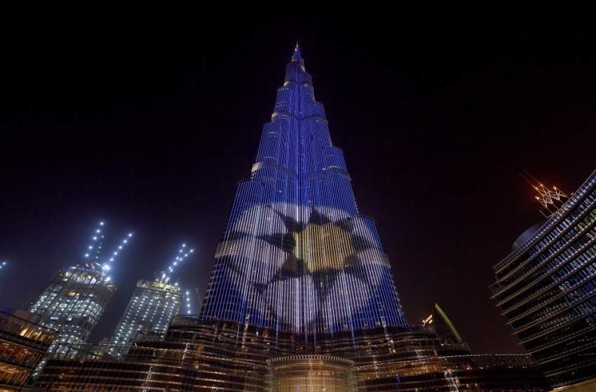 برج خليفة يتزين بشعار رابطة المحترفين الإماراتية
